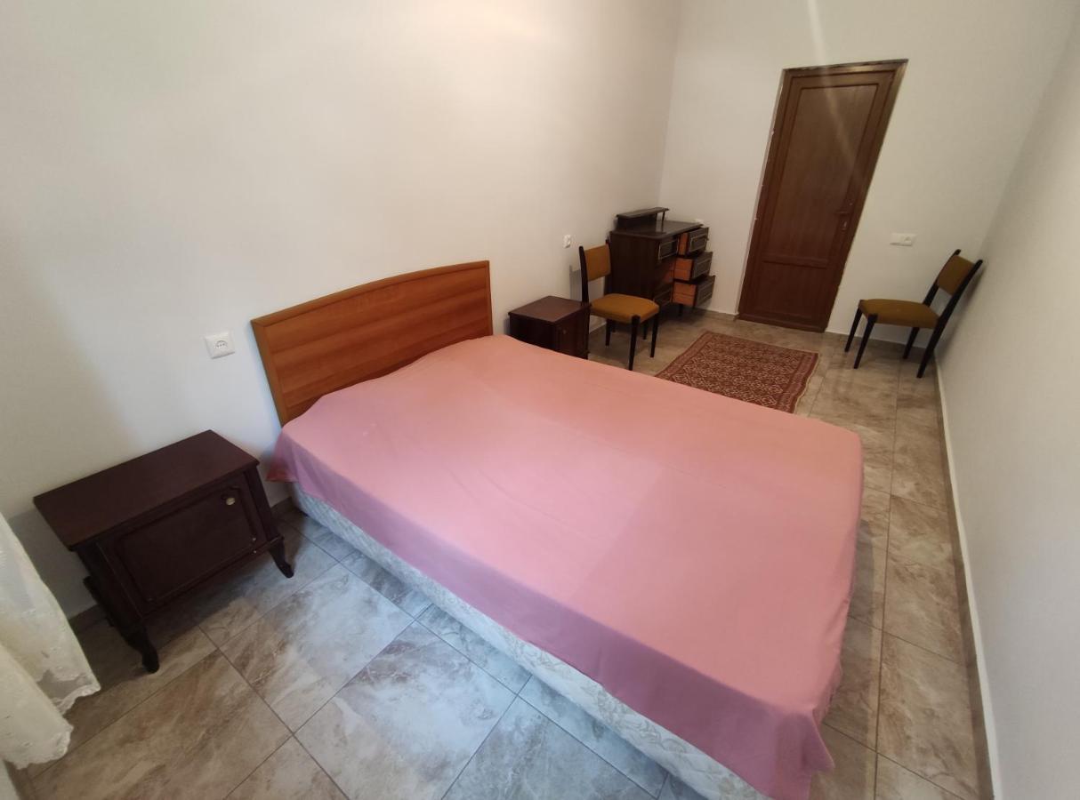 Hostel On The River Батуми Экстерьер фото